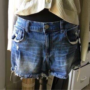 Mudd Blue Frayed Hem Denim Jean Shorts